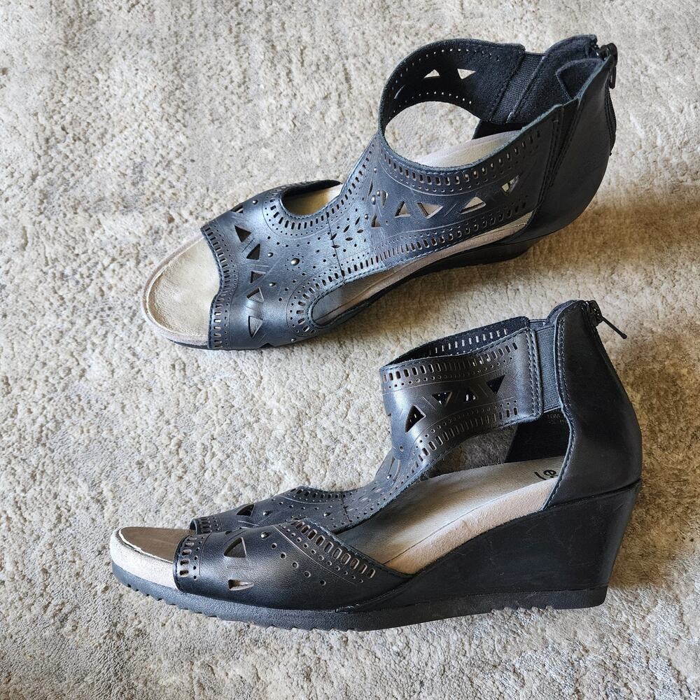 Earth Attalea Barbuda Women's Size 10 Black Shoes Leather Wedge Sandals Zip Up